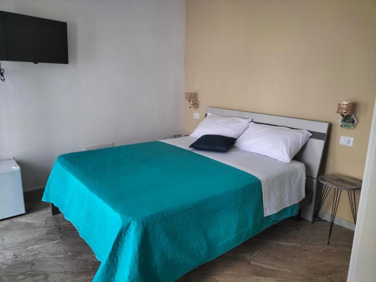 Al Centro Bed & Breakfast Formia Luaran gambar